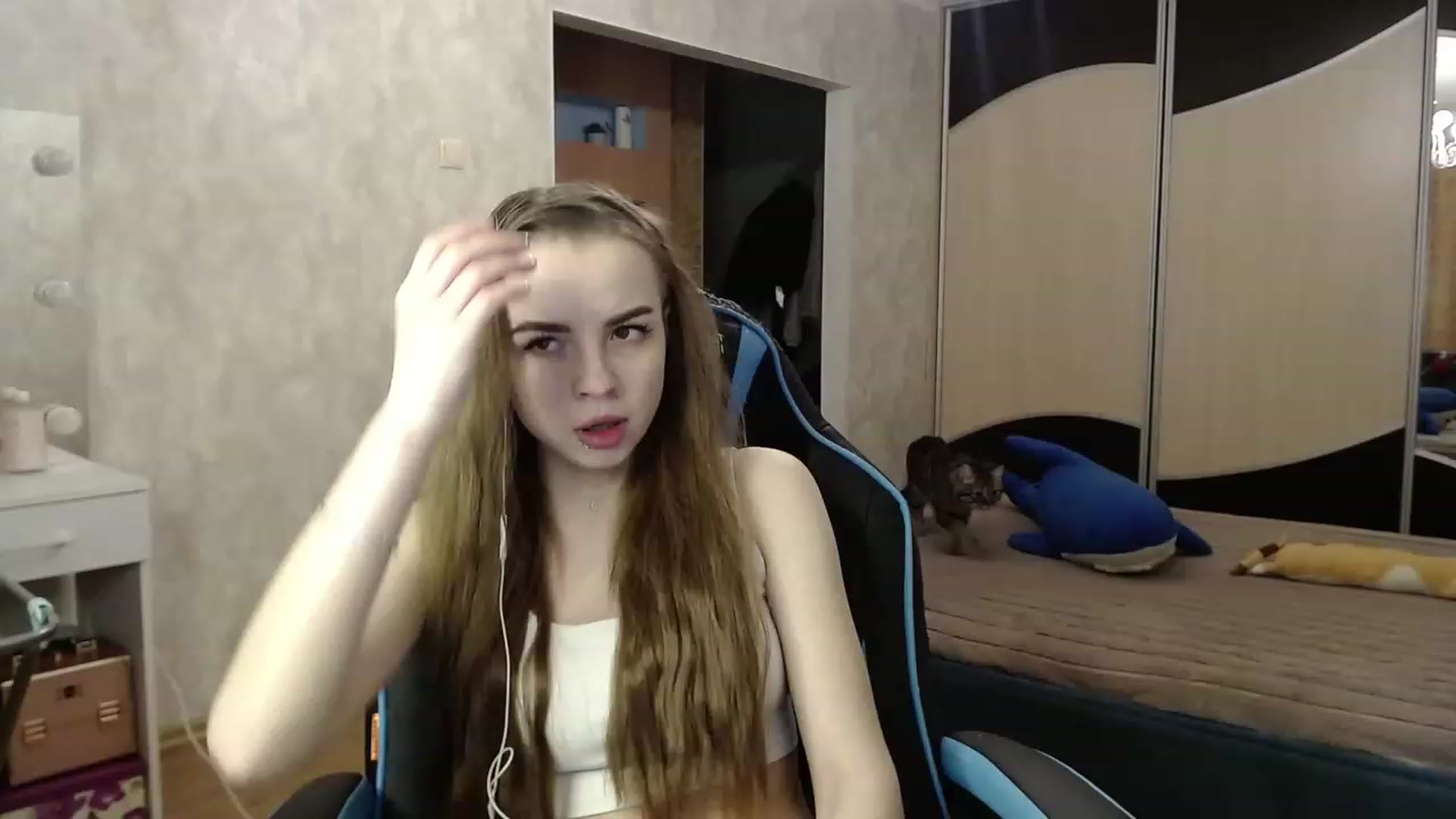 Gallery image thumbnail from Lio_noy's myfreecams stream on, 11/27/2023, 23:13 image 2 of 20