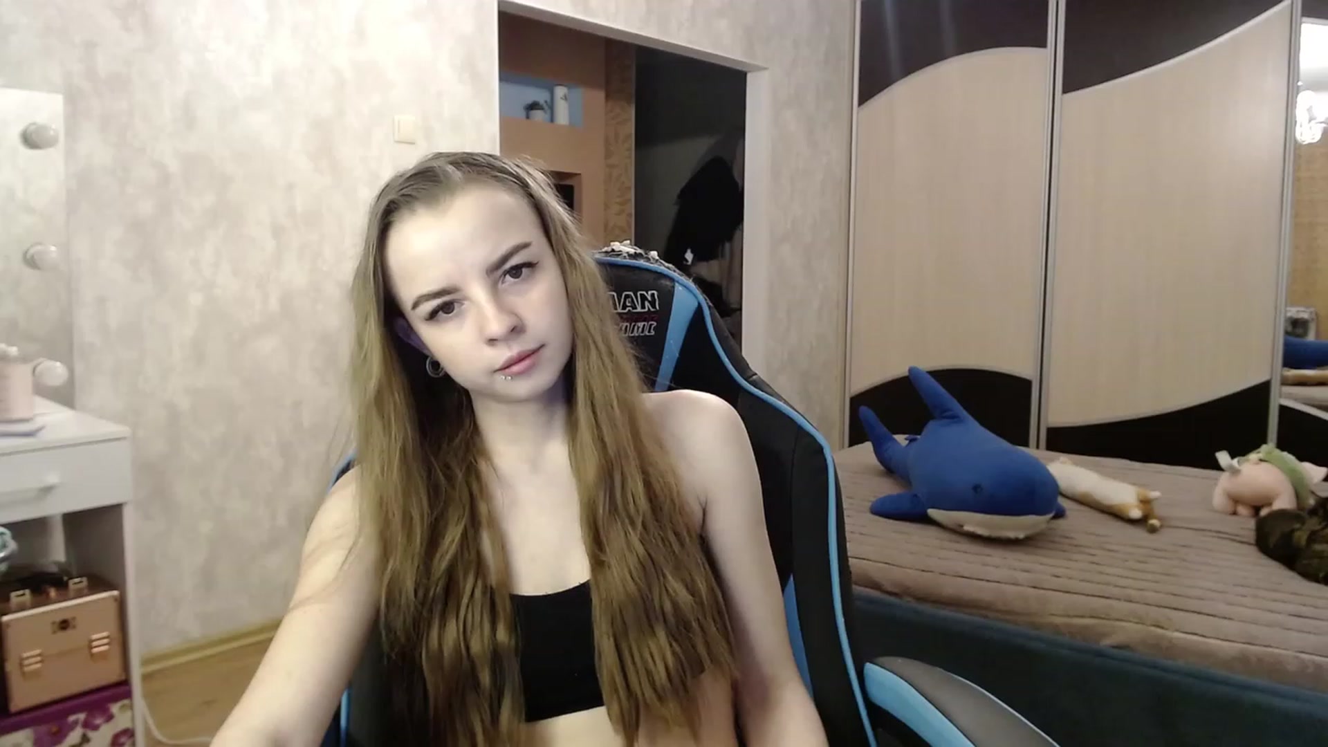 Gallery image thumbnail from Lio_noy's myfreecams stream on, 11/28/2023, 22:25 image 8 of 20
