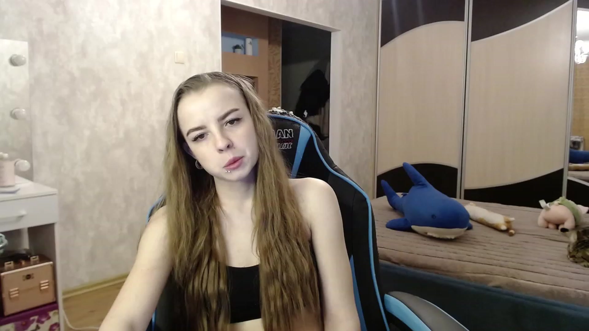 Gallery image thumbnail from Lio_noy's myfreecams stream on, 11/28/2023, 22:25 image 9 of 20
