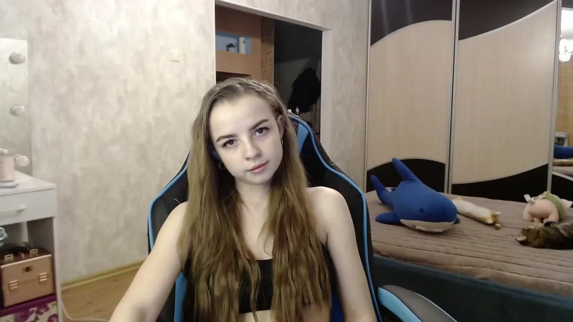 Gallery image thumbnail from Lio_noy's myfreecams stream on, 11/28/2023, 22:25 image 18 of 20