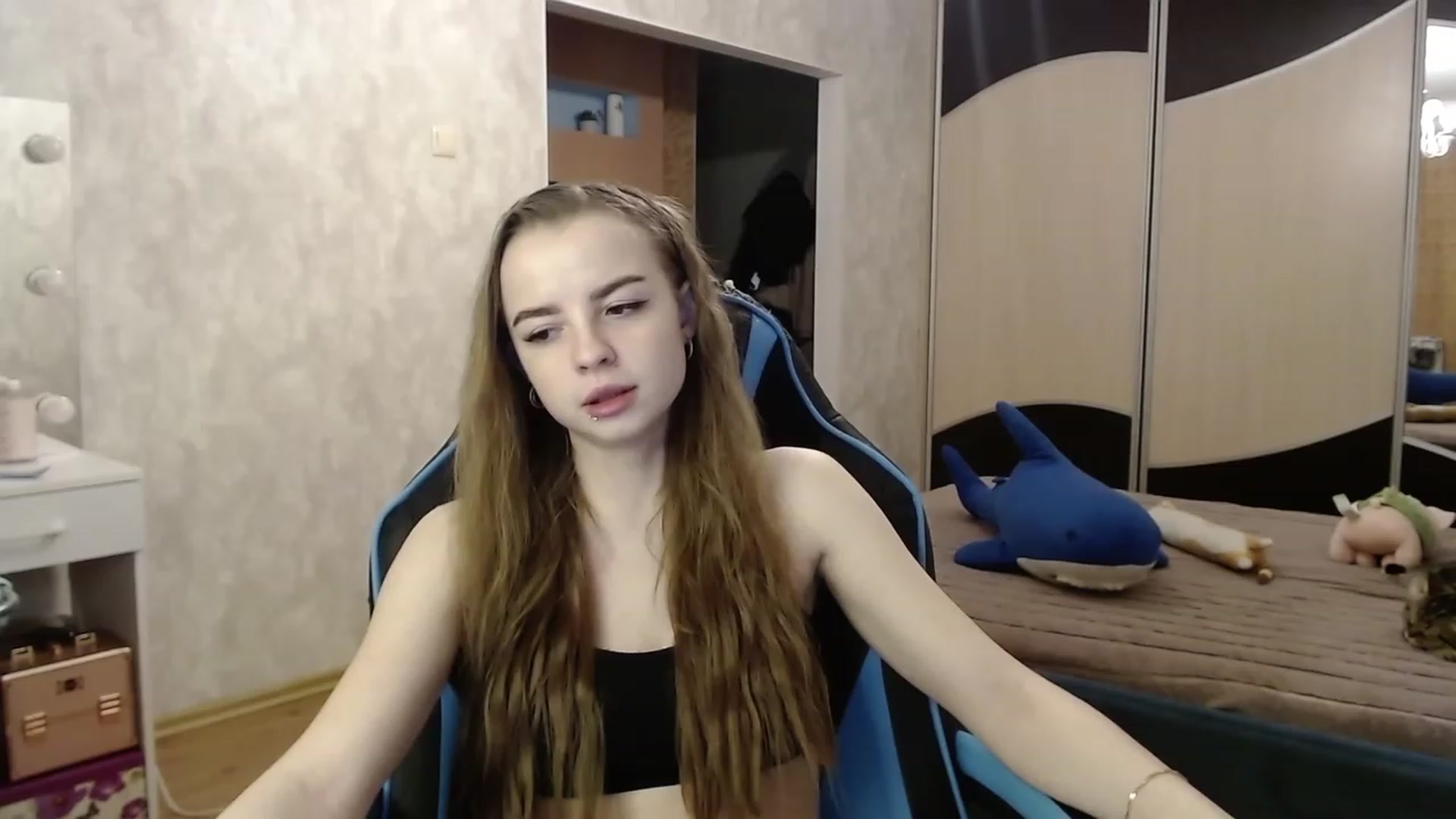 Gallery image thumbnail from Lio_noy's myfreecams stream on, 11/28/2023, 22:25 image 10 of 20
