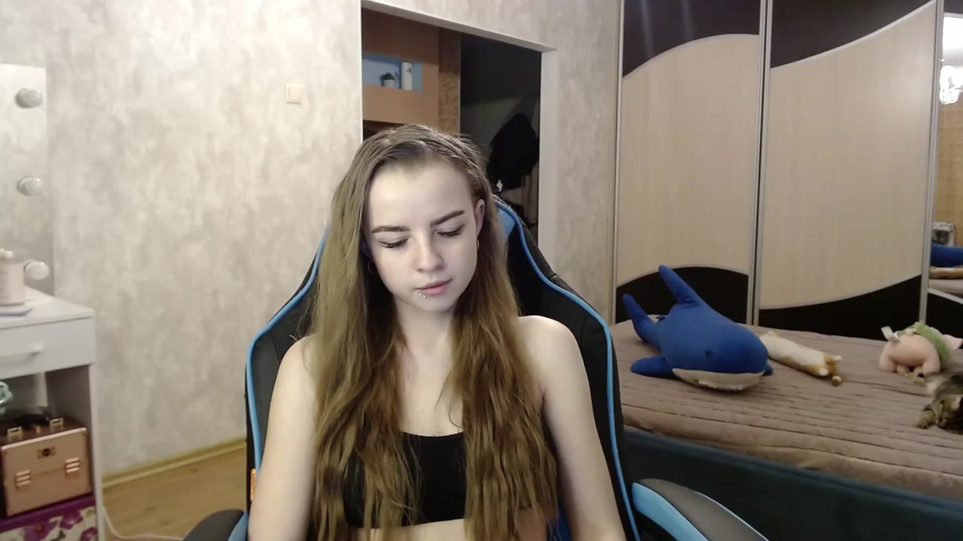 Gallery image thumbnail from Lio_noy's myfreecams stream on, 11/28/2023, 22:25 image 13 of 20