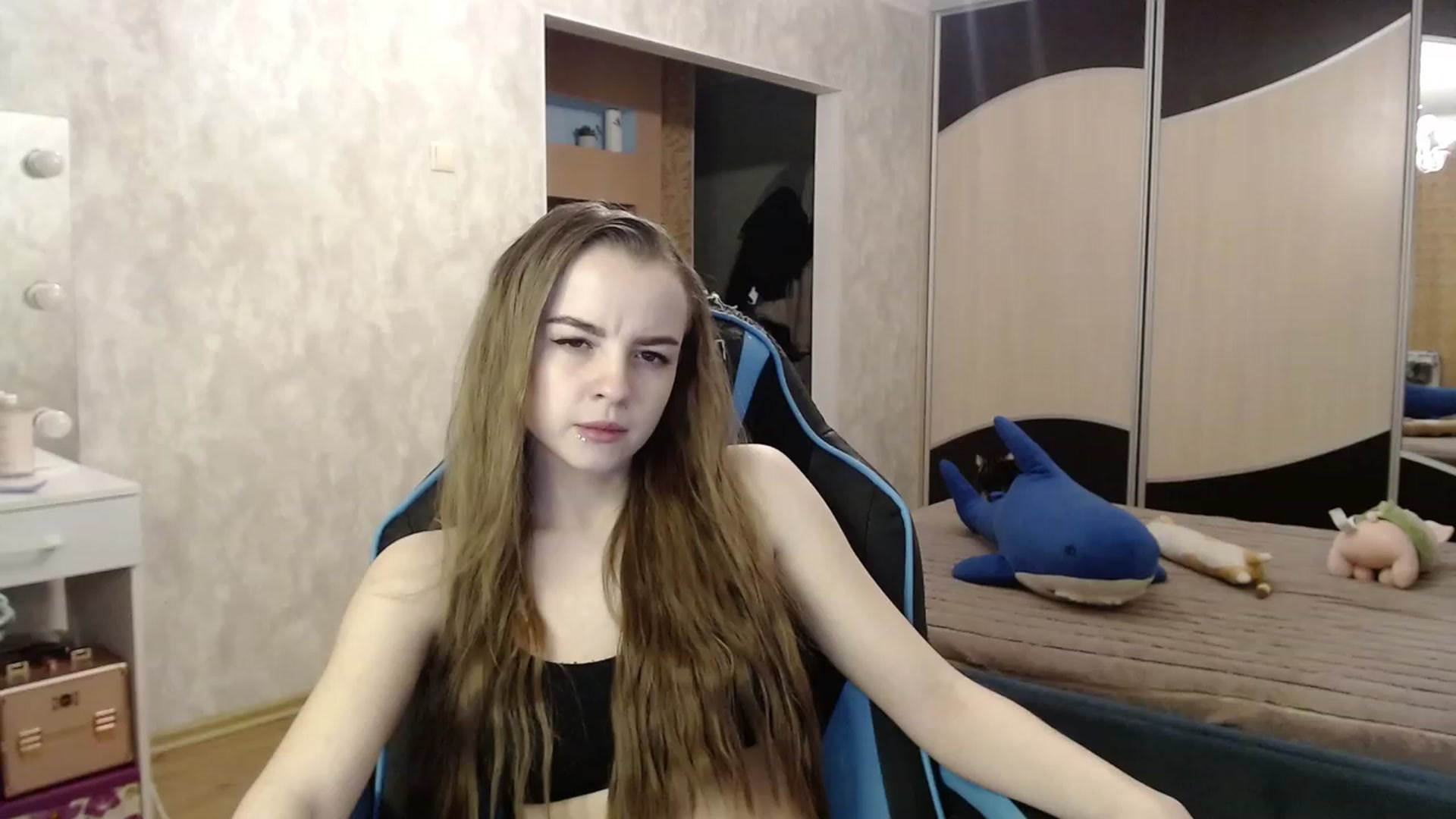 Gallery image thumbnail from Lio_noy's myfreecams stream on, 11/28/2023, 23:03 image 6 of 20