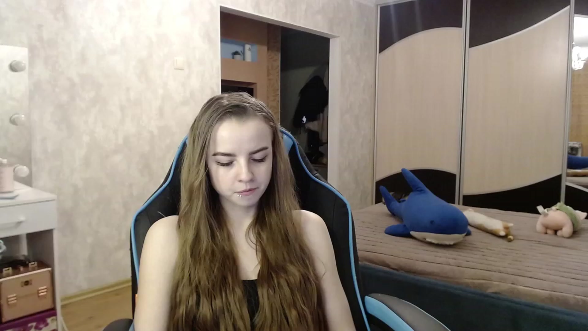 Gallery image thumbnail from Lio_noy's myfreecams stream on, 11/28/2023, 23:03 image 18 of 20