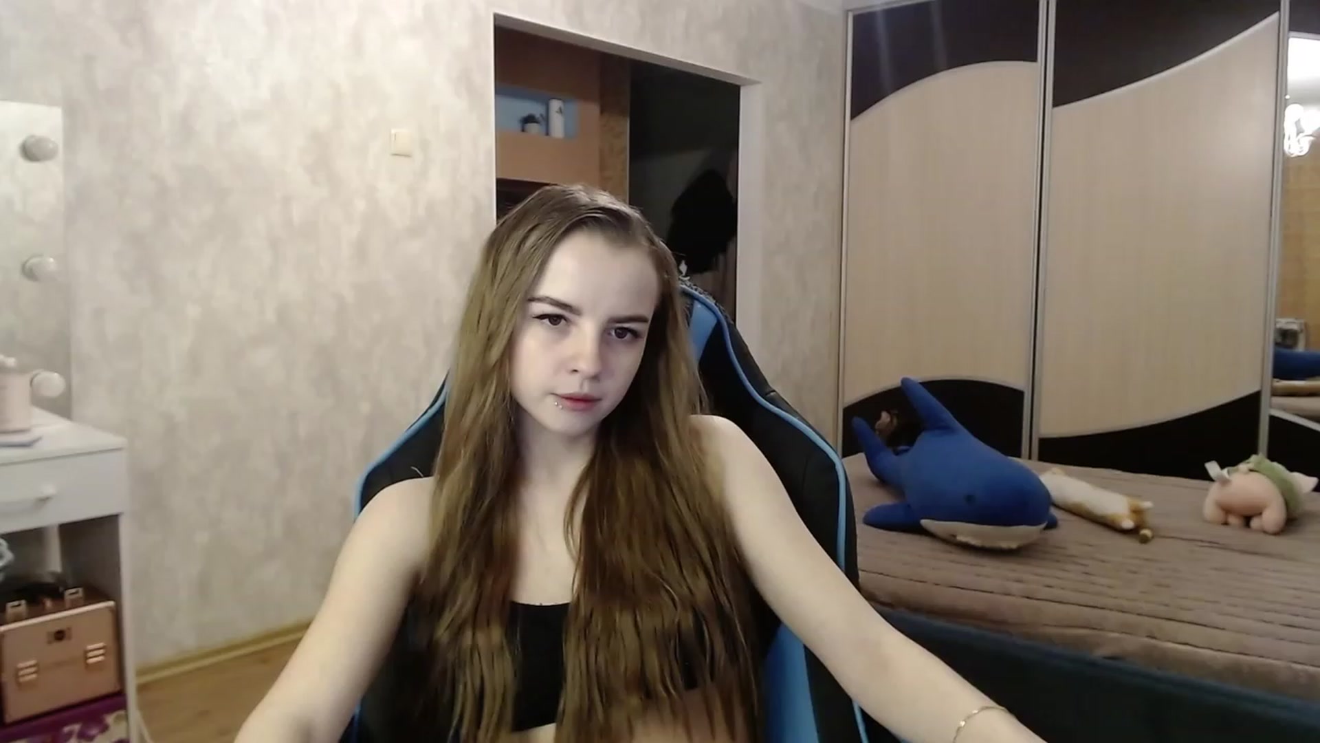 Gallery image thumbnail from Lio_noy's myfreecams stream on, 11/28/2023, 23:03 image 9 of 20