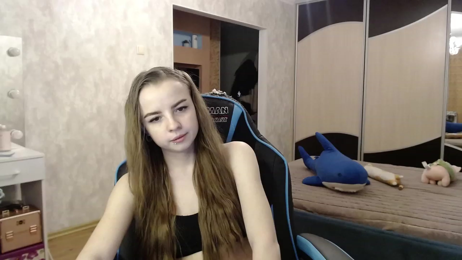 Gallery image thumbnail from Lio_noy's myfreecams stream on, 11/28/2023, 23:03 image 4 of 20