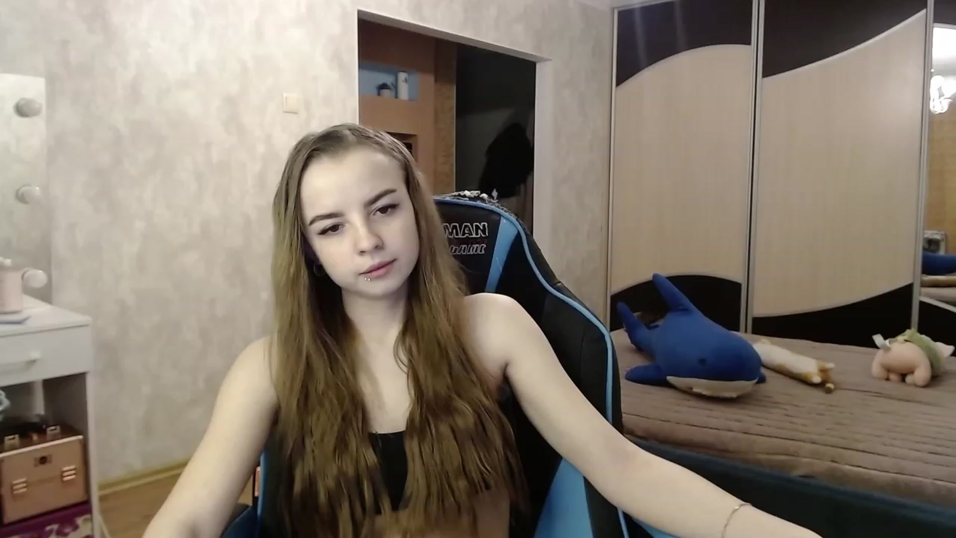 Gallery image thumbnail from Lio_noy's myfreecams stream on, 11/28/2023, 23:03 image 16 of 20