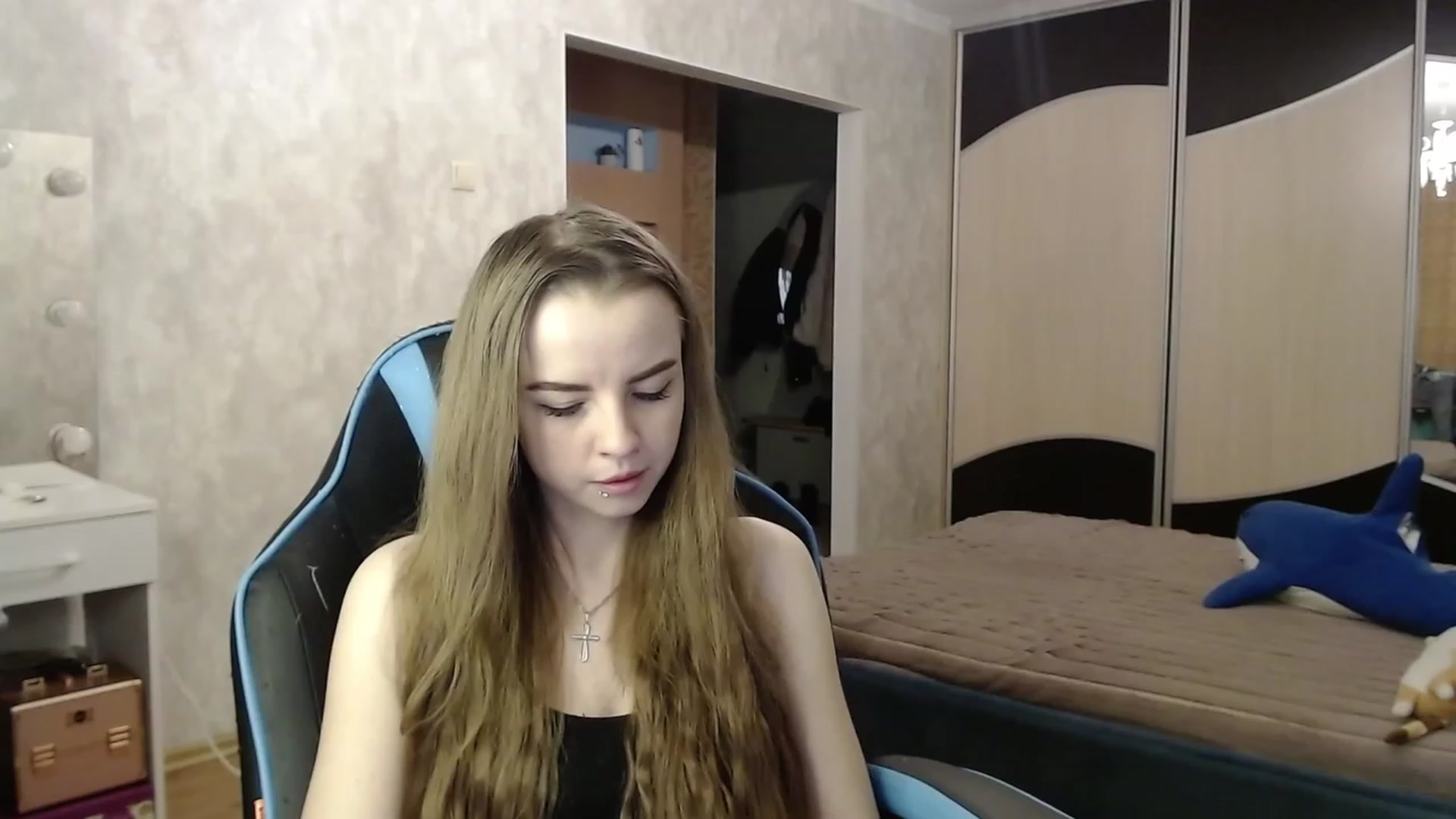 Gallery image thumbnail from Lio_noy's myfreecams stream on, 11/30/2023, 23:12 image 6 of 20