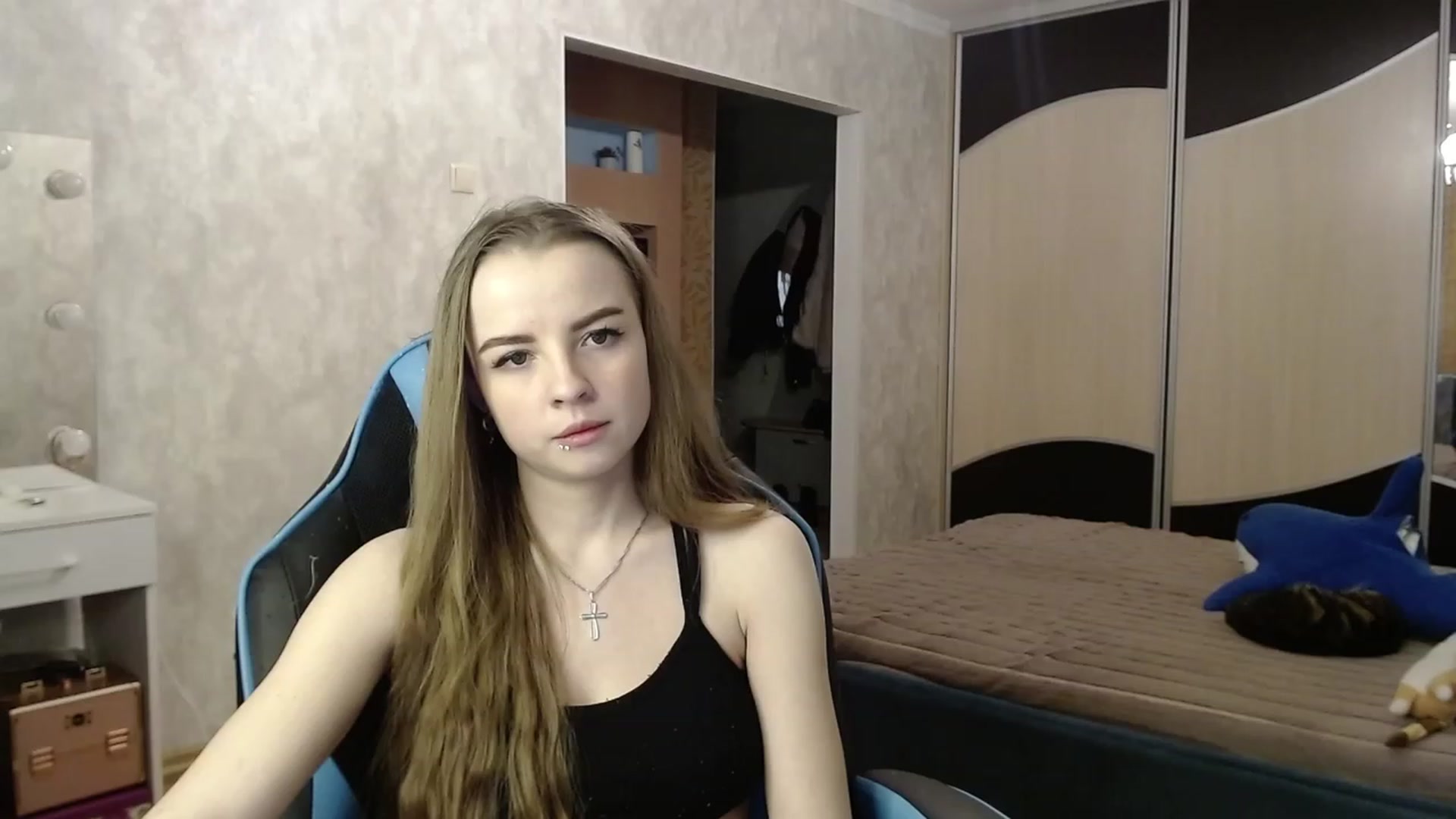 Gallery image thumbnail from Lio_noy's myfreecams stream on, 12/01/2023, 24:11 image 6 of 20