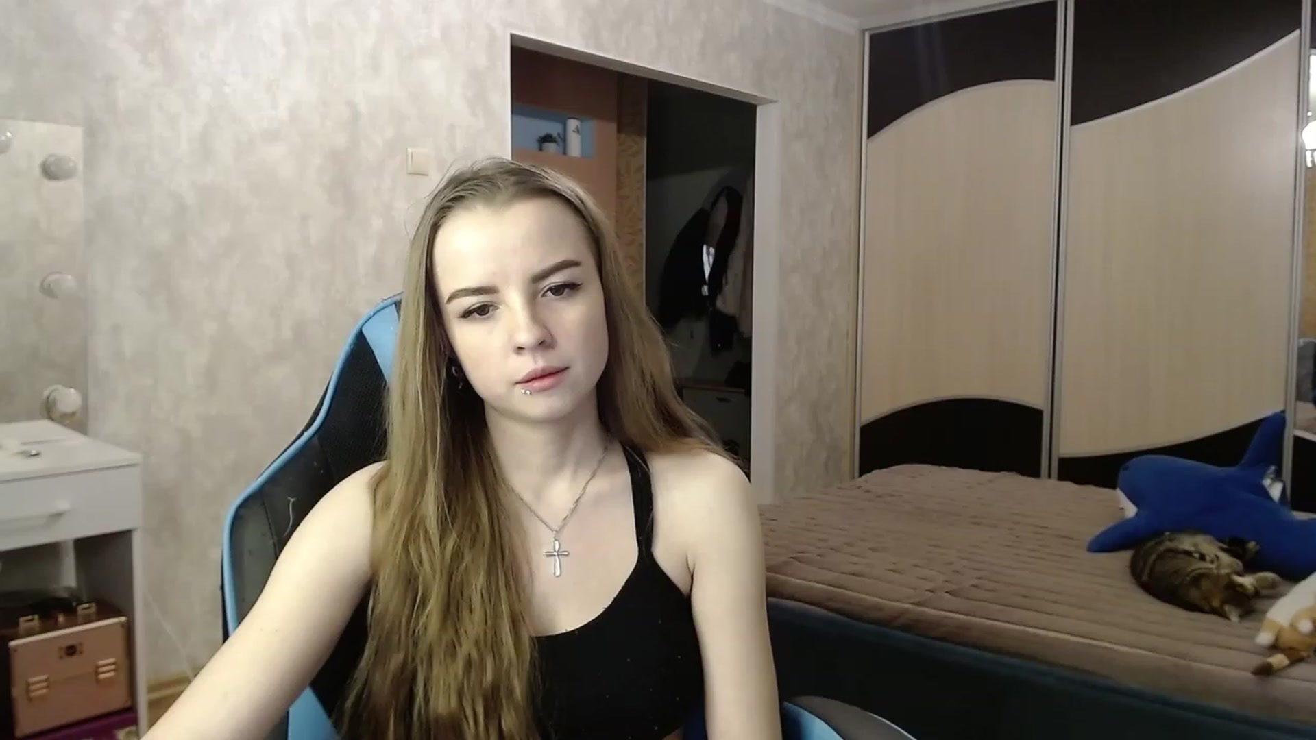 Gallery image thumbnail from Lio_noy's myfreecams stream on, 12/01/2023, 24:11 image 4 of 20