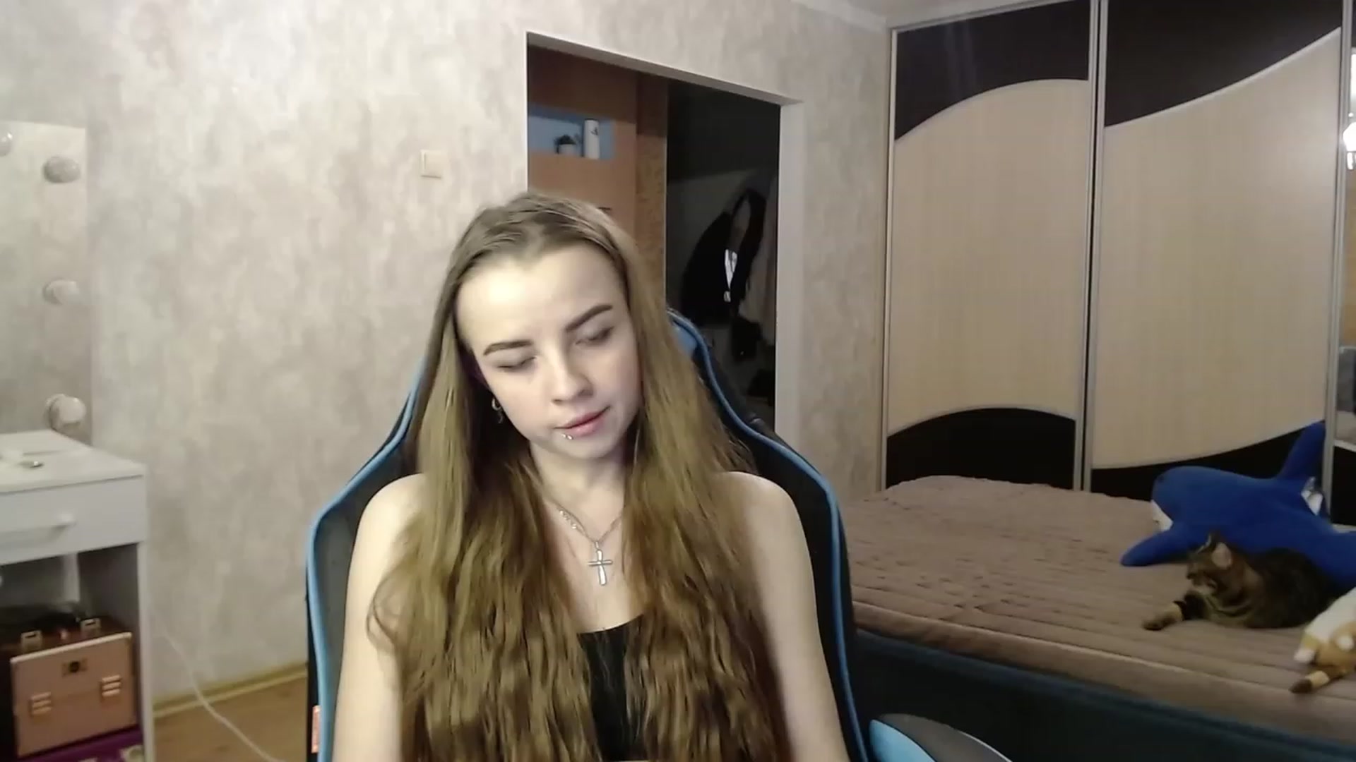 Gallery image thumbnail from Lio_noy's myfreecams stream on, 12/01/2023, 24:11 image 1 of 20
