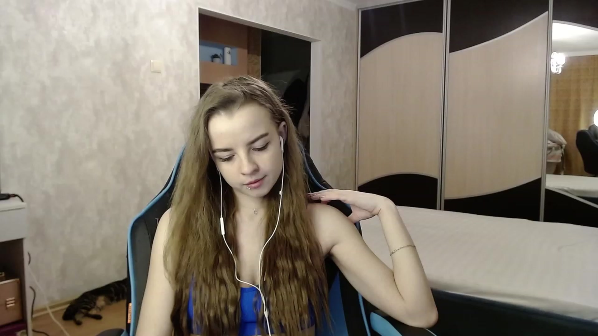Gallery image thumbnail from Lio_noy's myfreecams stream on, 12/06/2023, 23:04 image 13 of 20