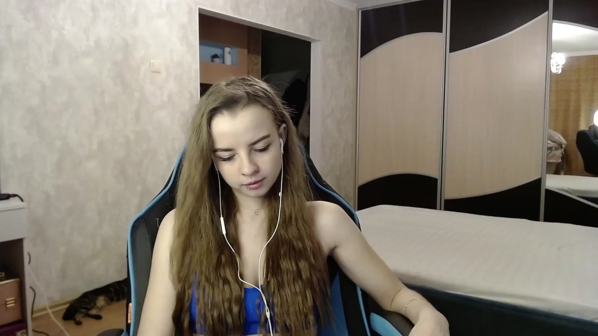 Gallery image thumbnail from Lio_noy's myfreecams stream on, 12/06/2023, 23:04 image 14 of 20