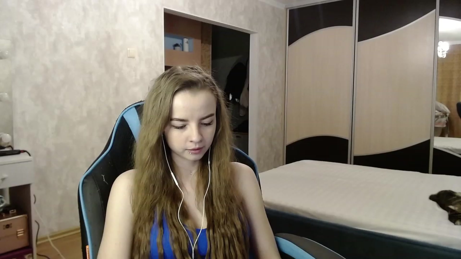 Gallery image thumbnail from Lio_noy's myfreecams stream on, 12/07/2023, 24:07 image 1 of 20