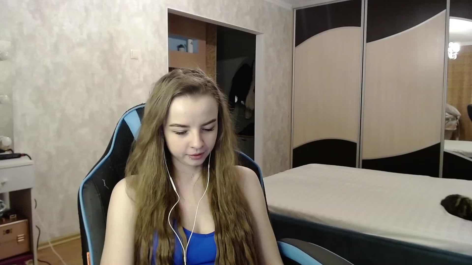 Gallery image thumbnail from Lio_noy's myfreecams stream on, 12/07/2023, 24:07 image 2 of 20