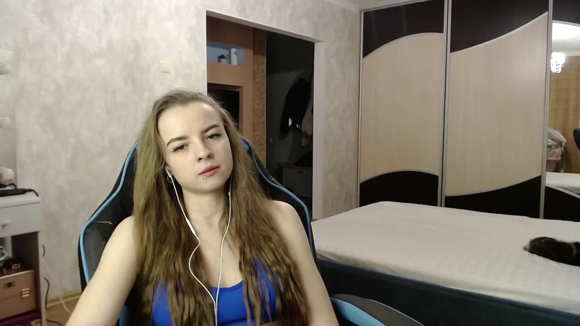 Gallery image thumbnail from Lio_noy's myfreecams stream on, 12/07/2023, 24:07 image 15 of 20