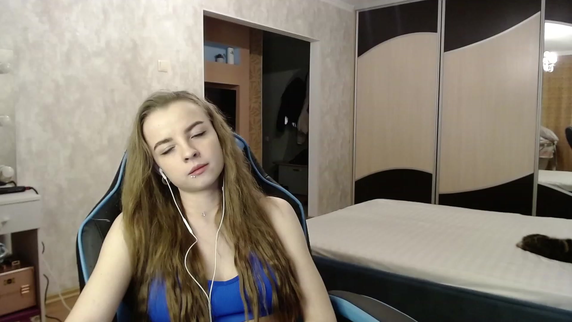Gallery image thumbnail from Lio_noy's myfreecams stream on, 12/07/2023, 24:07 image 14 of 20