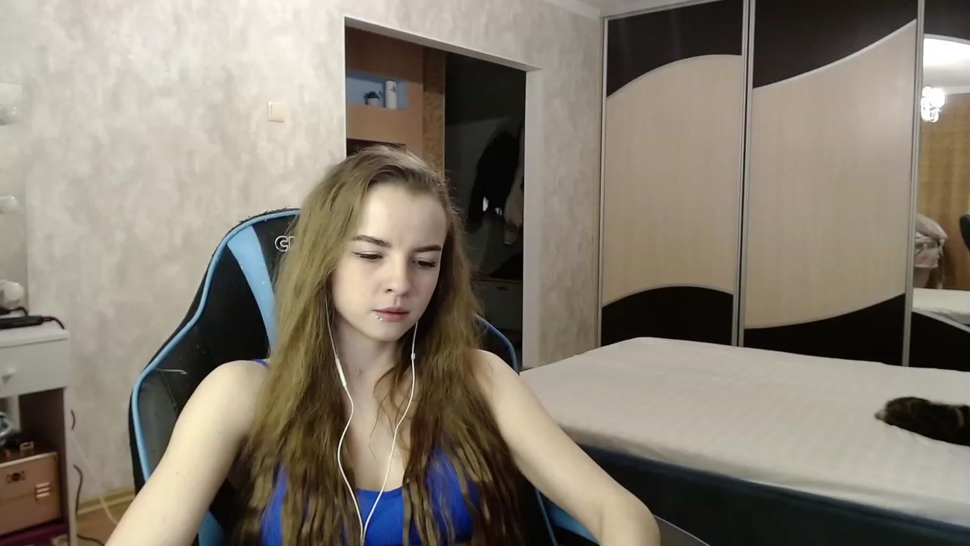 Gallery image thumbnail from Lio_noy's myfreecams stream on, 12/07/2023, 24:07 image 17 of 20