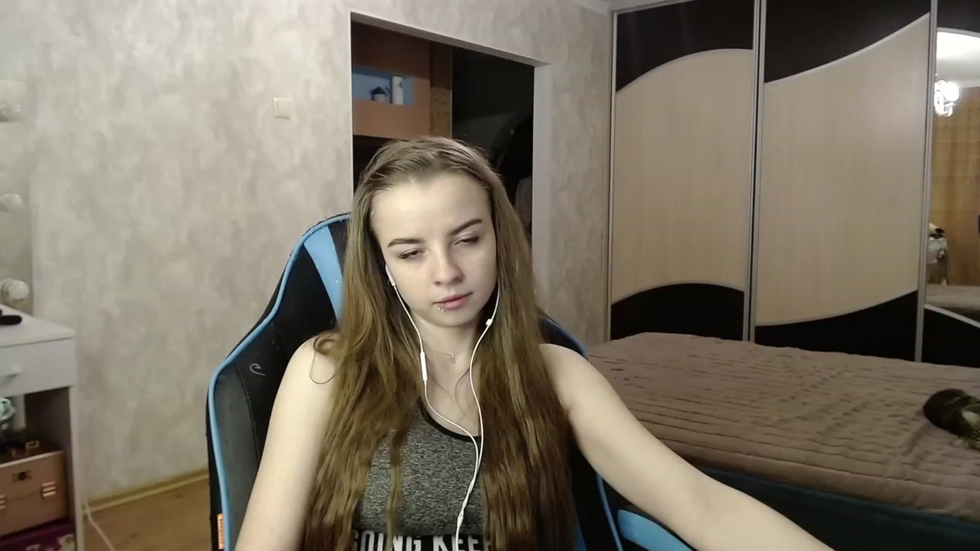 Gallery image thumbnail from Lio_noy's myfreecams stream on, 12/07/2023, 23:17 image 18 of 20