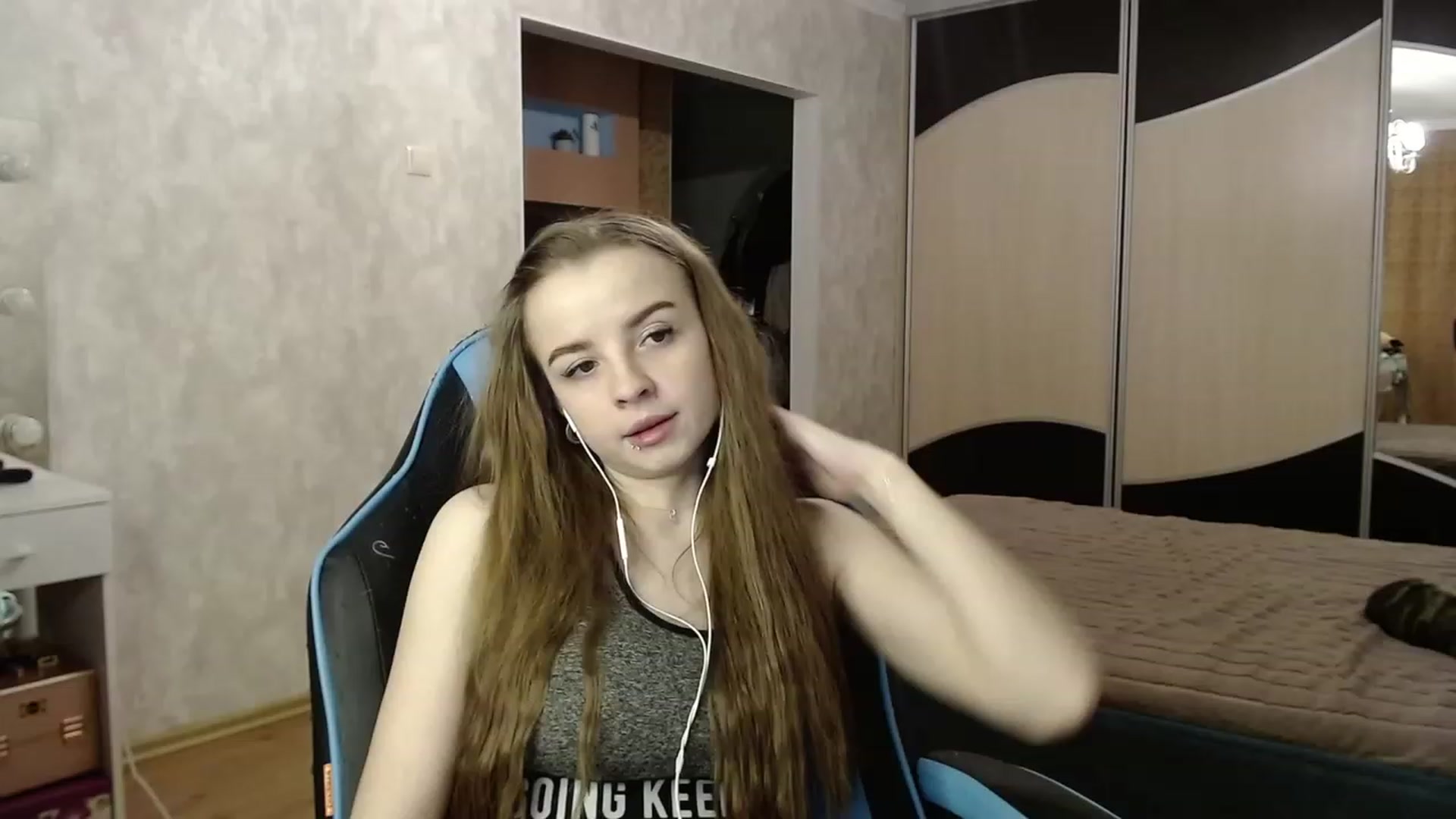 Gallery image thumbnail from Lio_noy's myfreecams stream on, 12/07/2023, 23:17 image 17 of 20