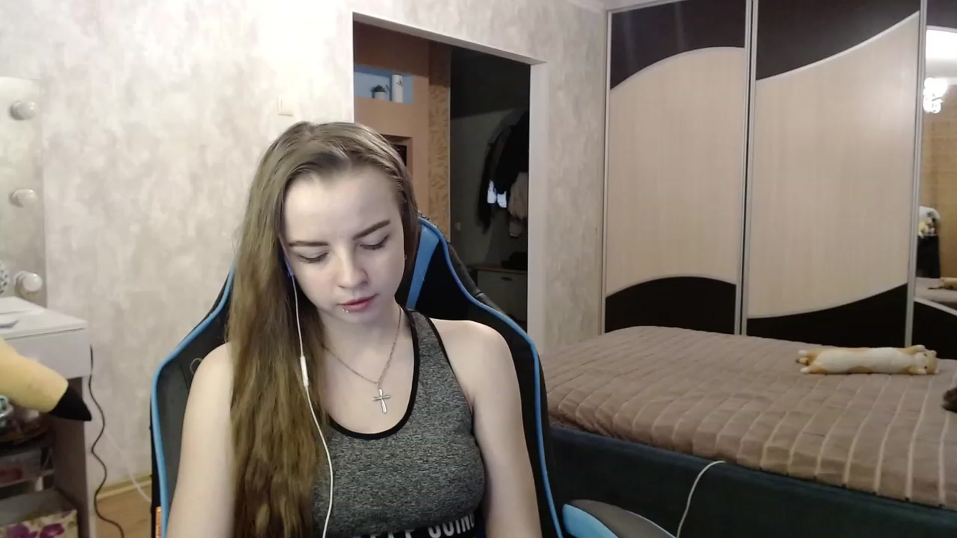 Gallery image thumbnail from Lio_noy's myfreecams stream on, 12/11/2023, 23:29 image 16 of 20