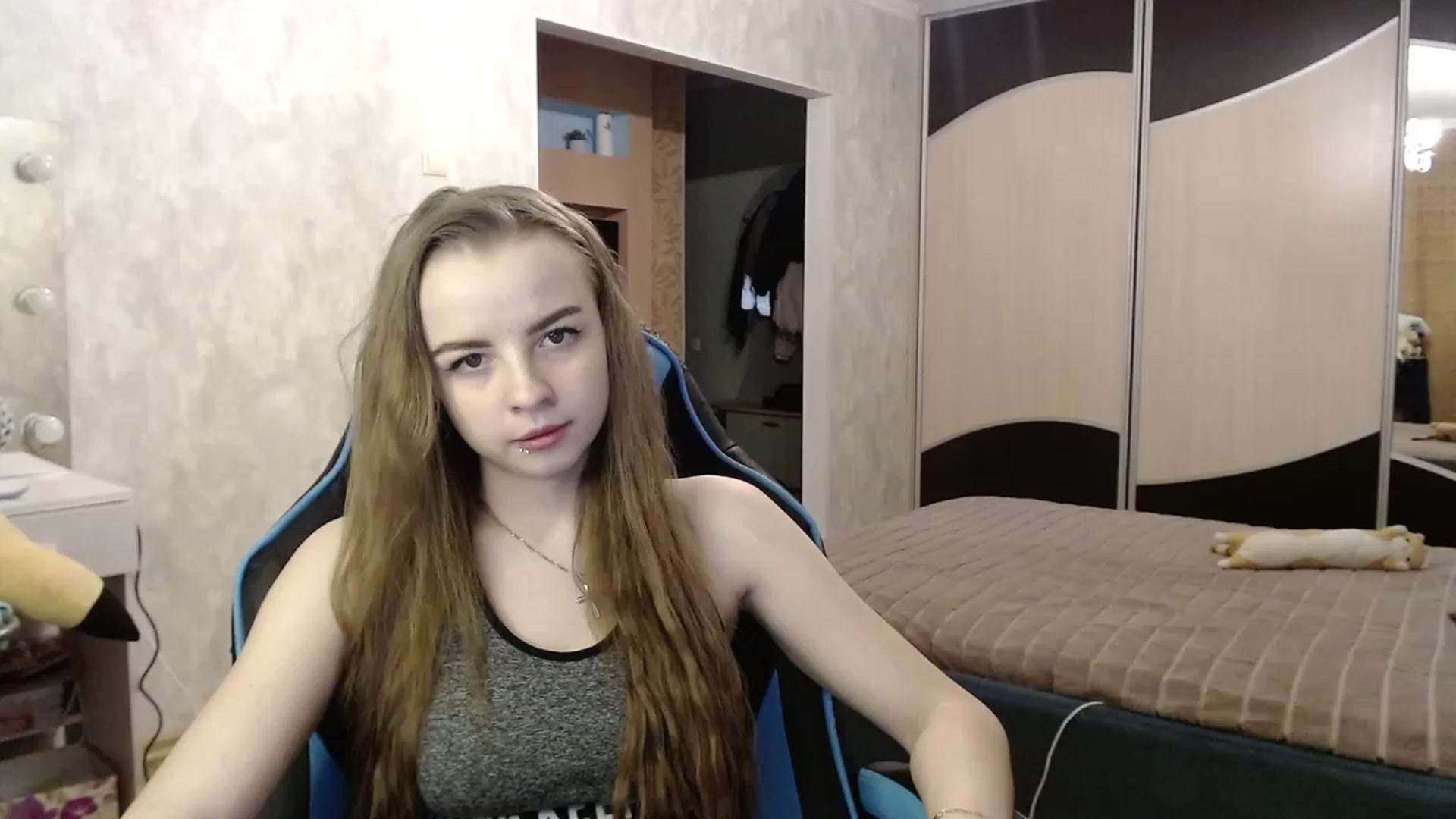 Gallery image thumbnail from Lio_noy's myfreecams stream on, 12/11/2023, 23:29 image 12 of 20
