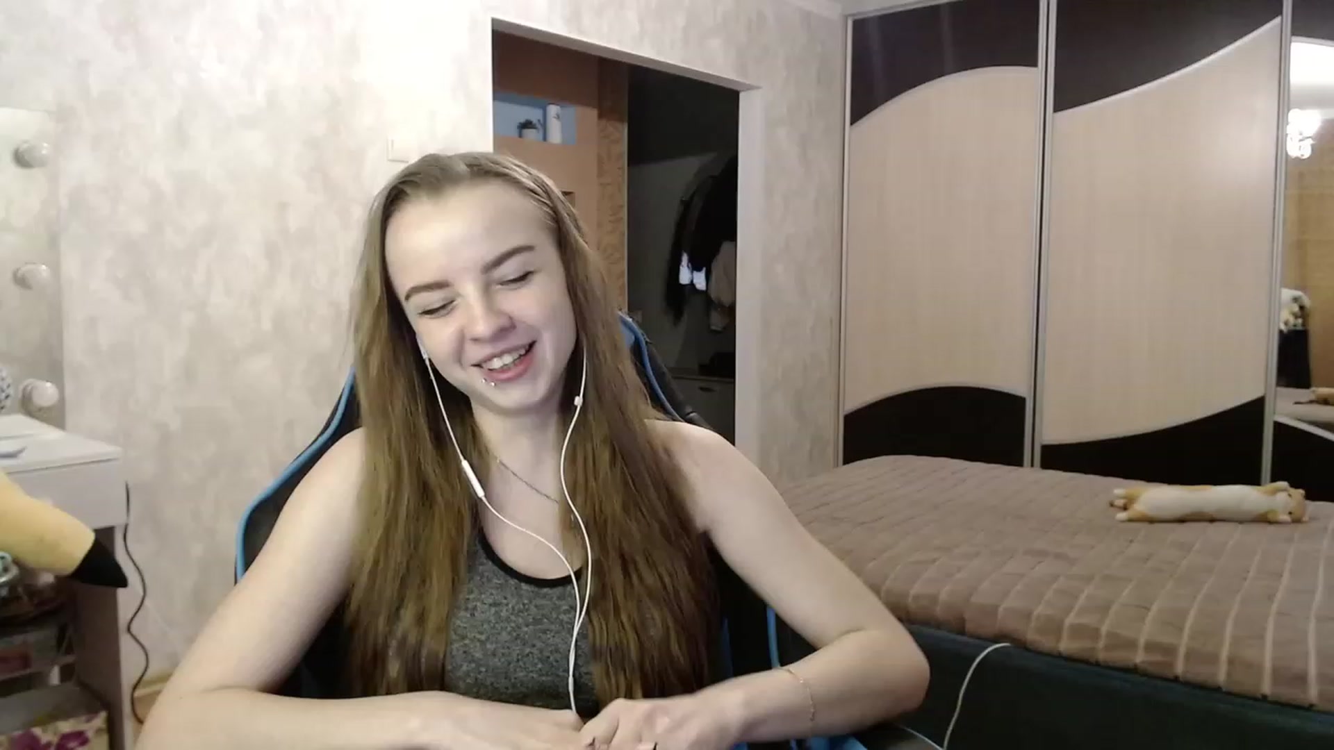Gallery image thumbnail from Lio_noy's myfreecams stream on, 12/11/2023, 23:29 image 7 of 20
