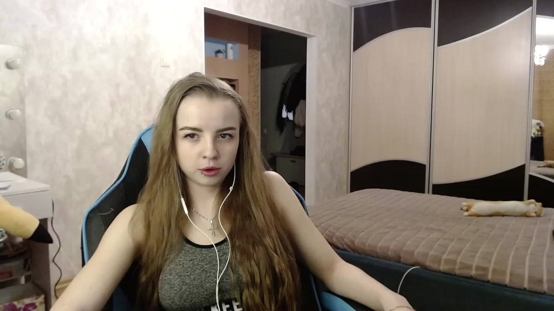Gallery image thumbnail from Lio_noy's myfreecams stream on, 12/11/2023, 23:29 image 4 of 20