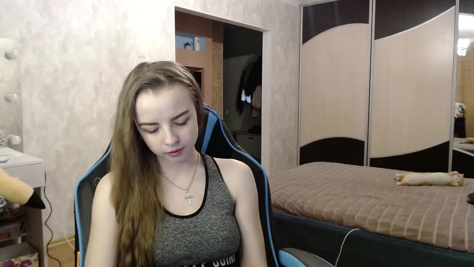 Gallery image thumbnail from Lio_noy's myfreecams stream on, 12/11/2023, 23:29 image 17 of 20