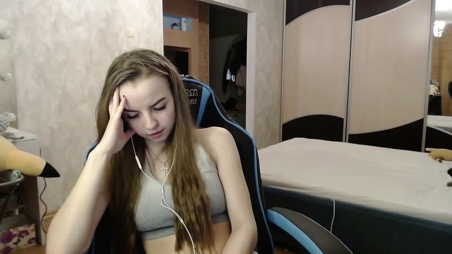 Gallery image thumbnail from Lio_noy's myfreecams stream on, 12/12/2023, 22:32 image 18 of 20