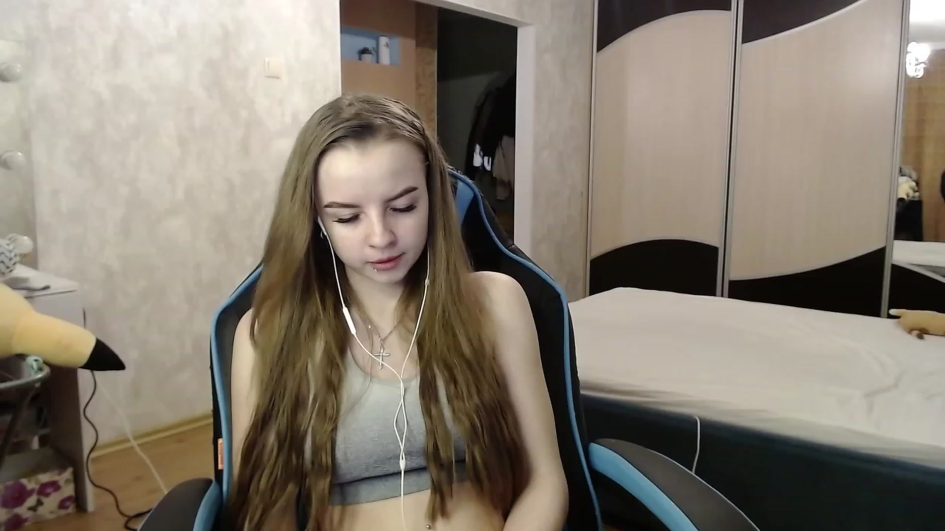 Gallery image thumbnail from Lio_noy's myfreecams stream on, 12/12/2023, 22:32 image 6 of 20