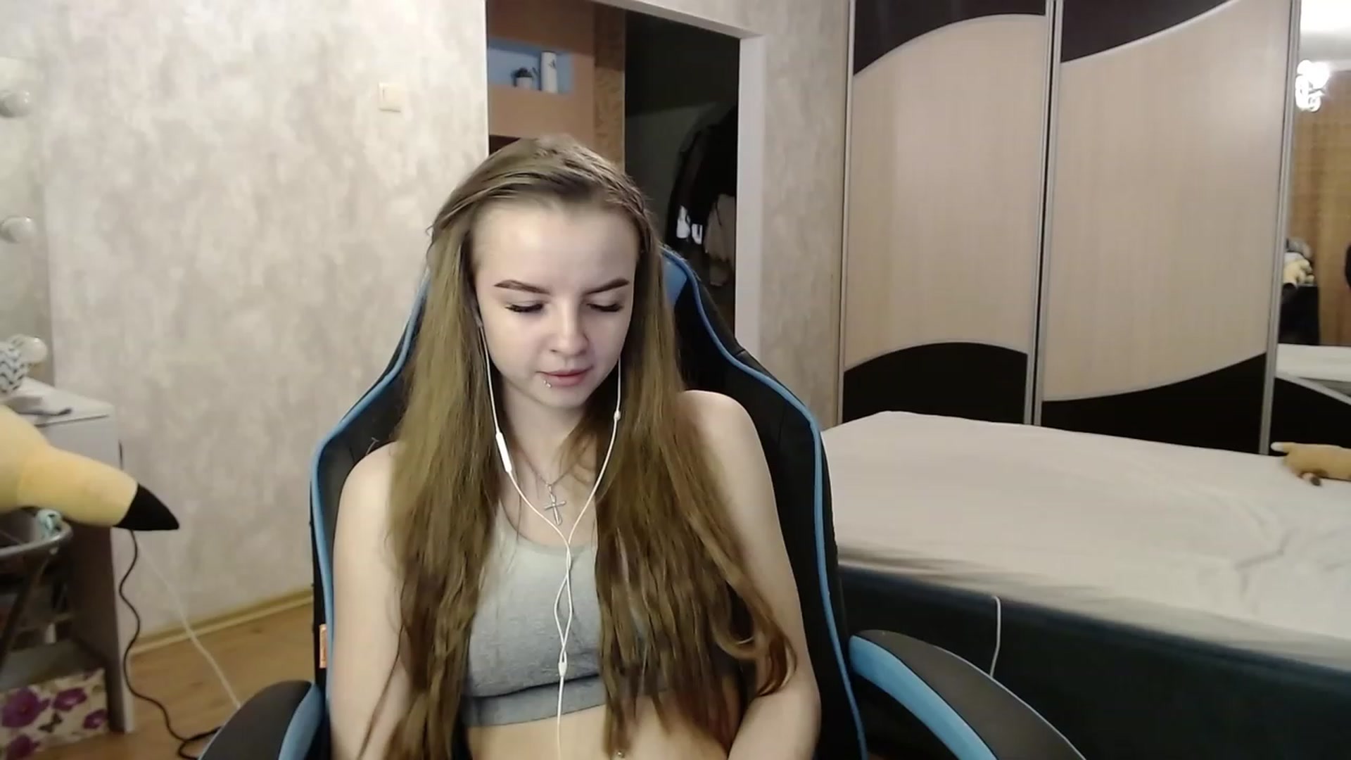 Gallery image thumbnail from Lio_noy's myfreecams stream on, 12/12/2023, 22:32 image 10 of 20