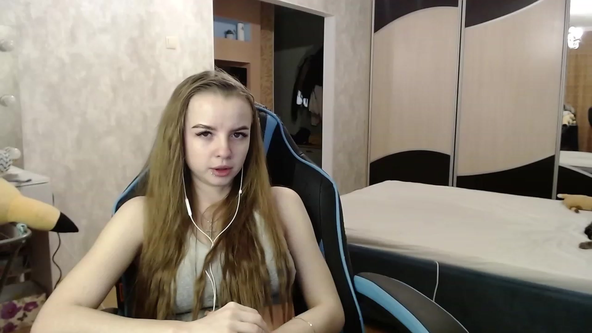 Gallery image thumbnail from Lio_noy's myfreecams stream on, 12/12/2023, 23:21 image 2 of 20