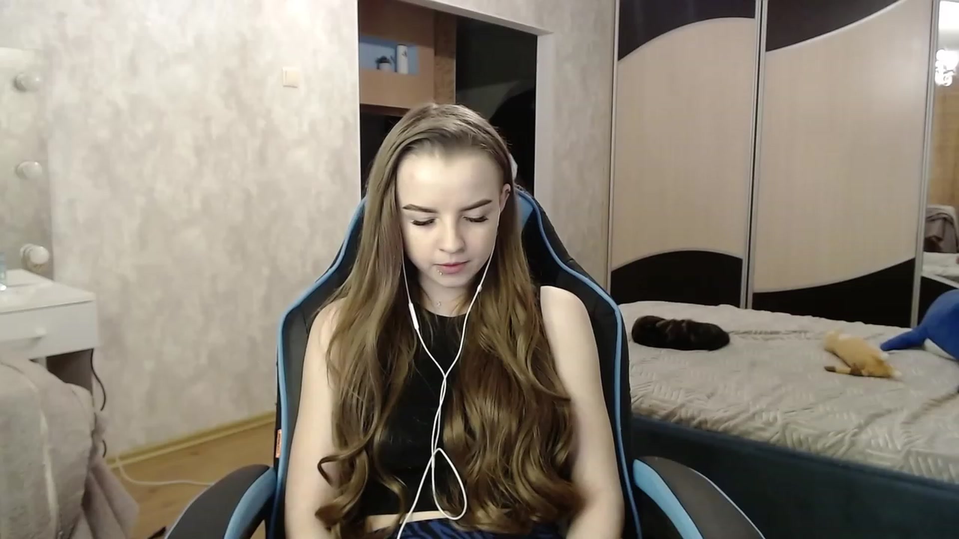 Gallery image thumbnail from Lio_noy's myfreecams stream on, 12/14/2023, 23:19 image 2 of 20