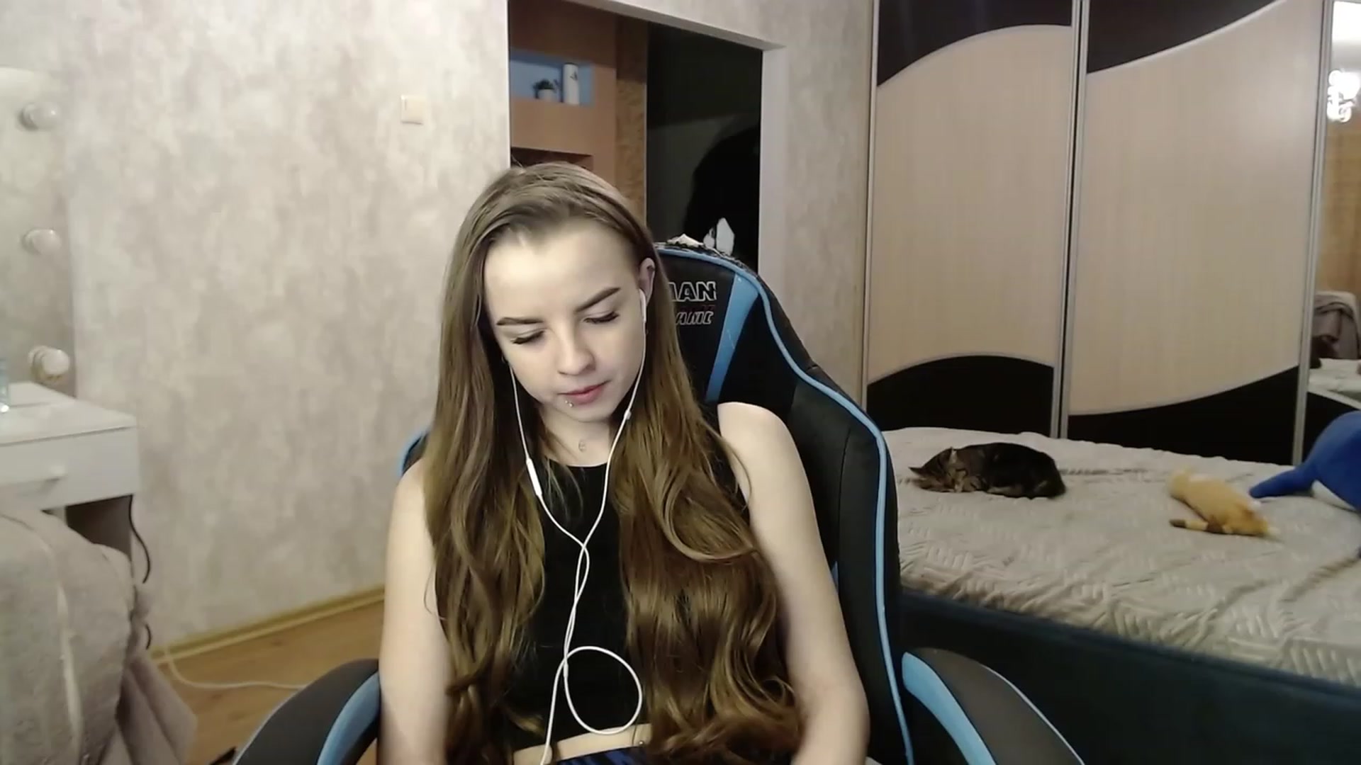 Gallery image thumbnail from Lio_noy's myfreecams stream on, 12/14/2023, 23:19 image 15 of 20