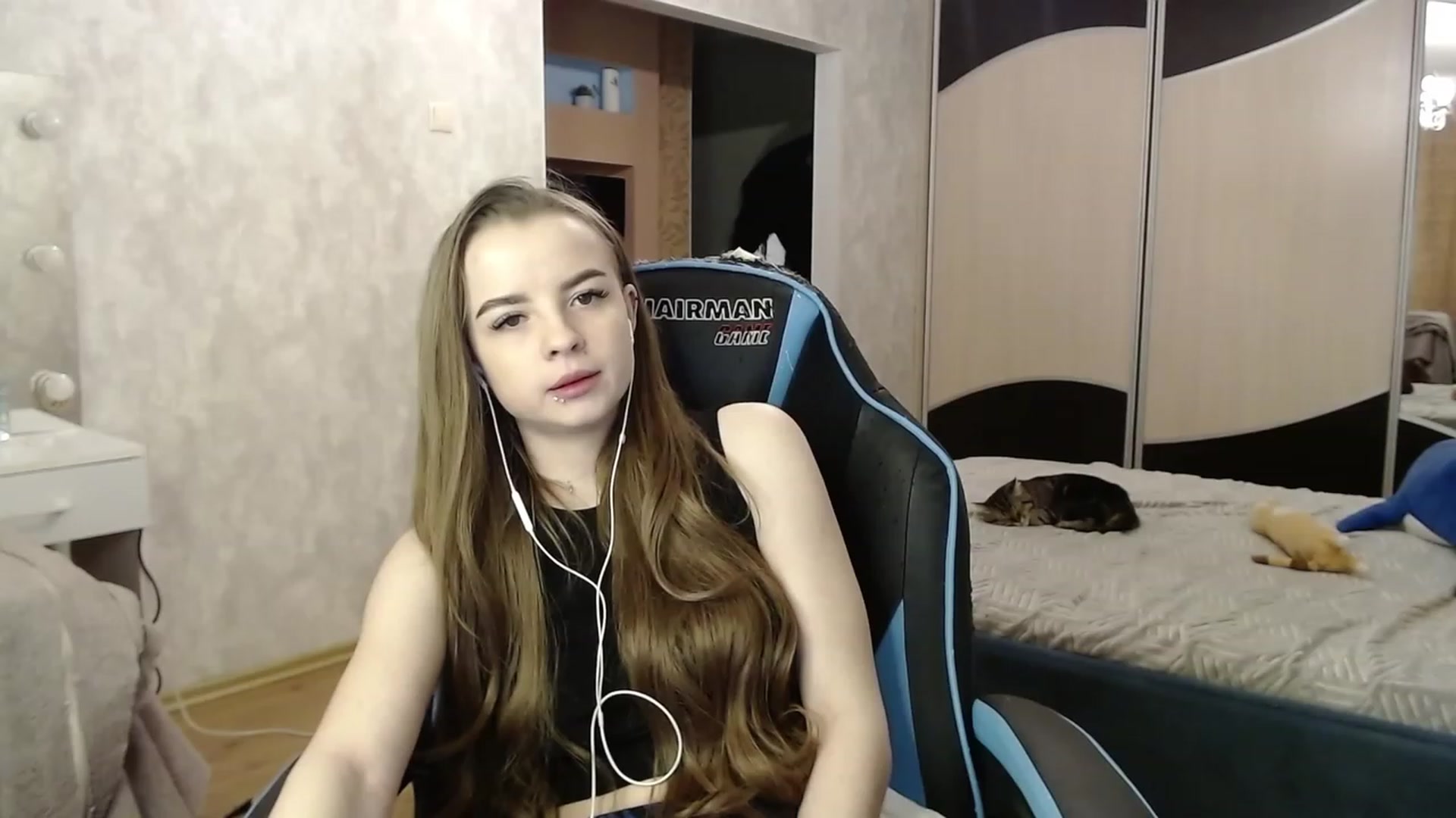 Gallery image thumbnail from Lio_noy's myfreecams stream on, 12/14/2023, 23:19 image 17 of 20