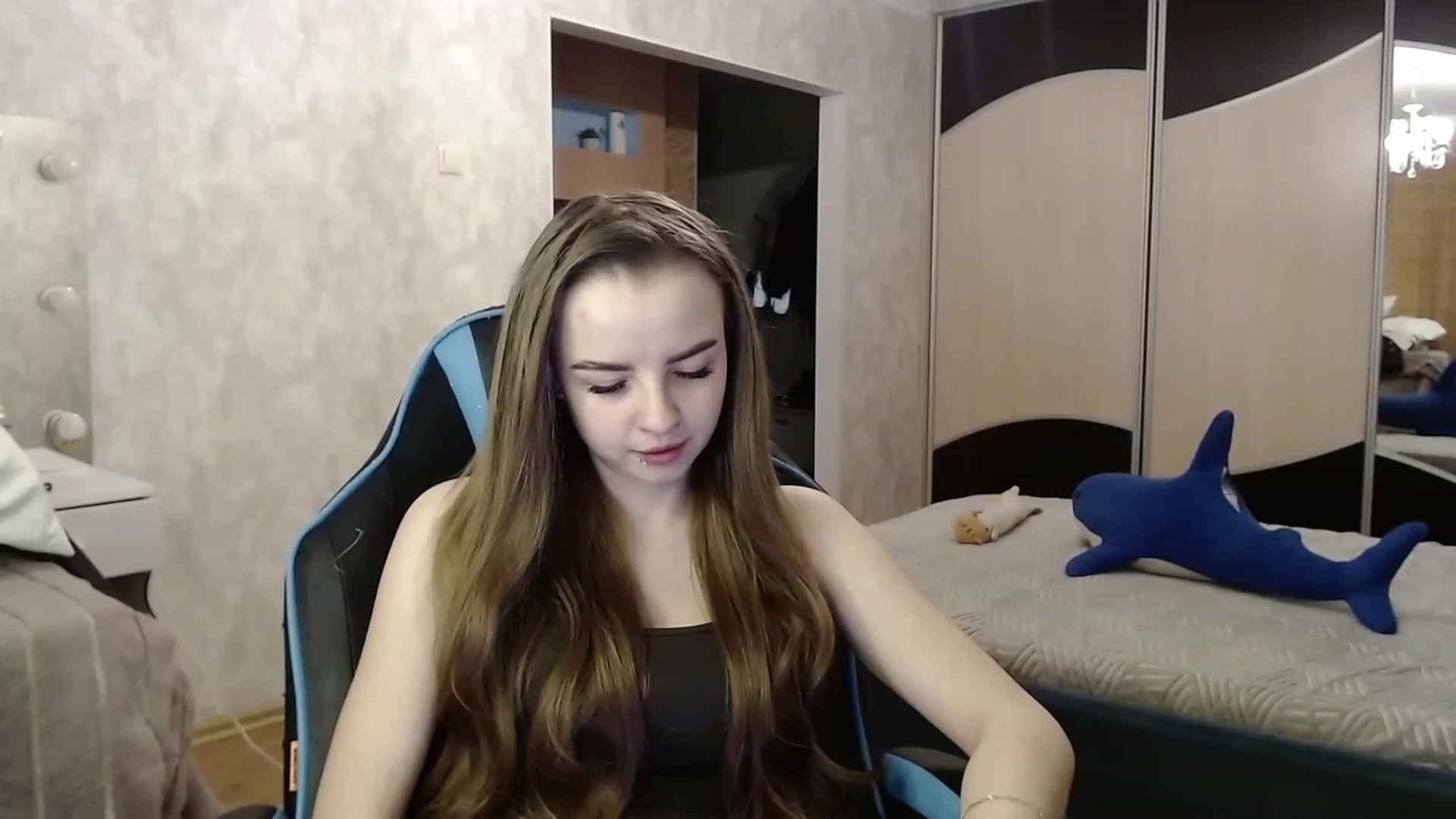 Gallery image thumbnail from Lio_noy's myfreecams stream on, 12/16/2023, 24:15 image 2 of 20