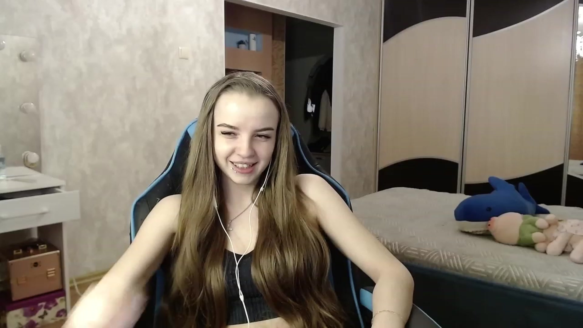 Gallery image thumbnail from Lio_noy's myfreecams stream on, 12/19/2023, 22:35 image 4 of 20