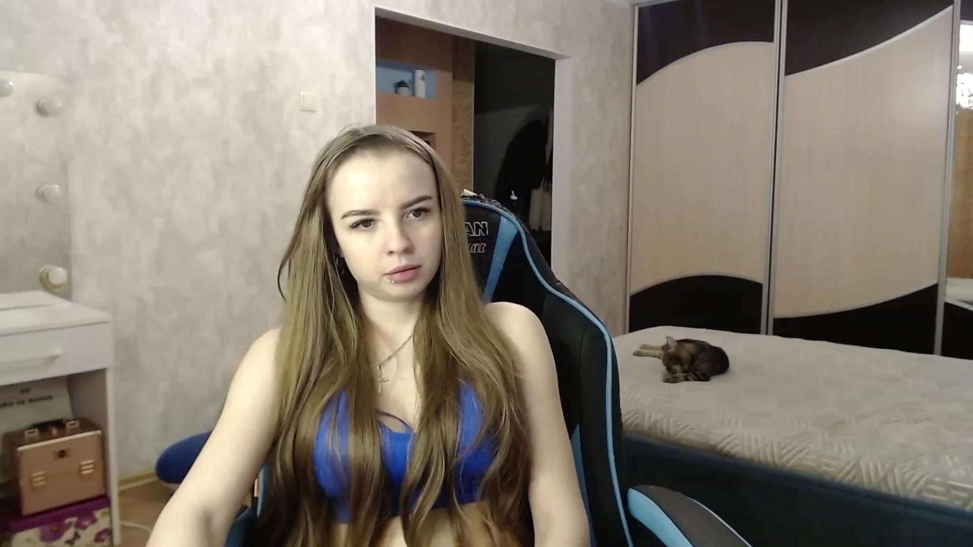 Gallery image thumbnail from Lio_noy's myfreecams stream on, 12/21/2023, 22:22 image 6 of 20
