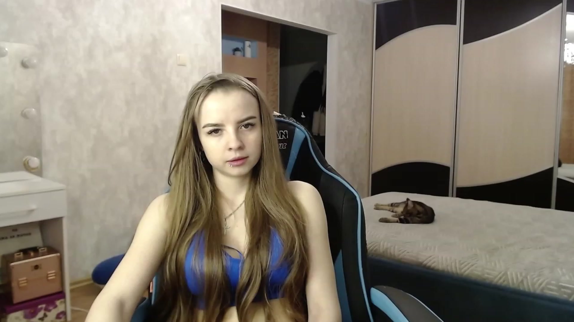 Gallery image thumbnail from Lio_noy's myfreecams stream on, 12/21/2023, 22:22 image 7 of 20