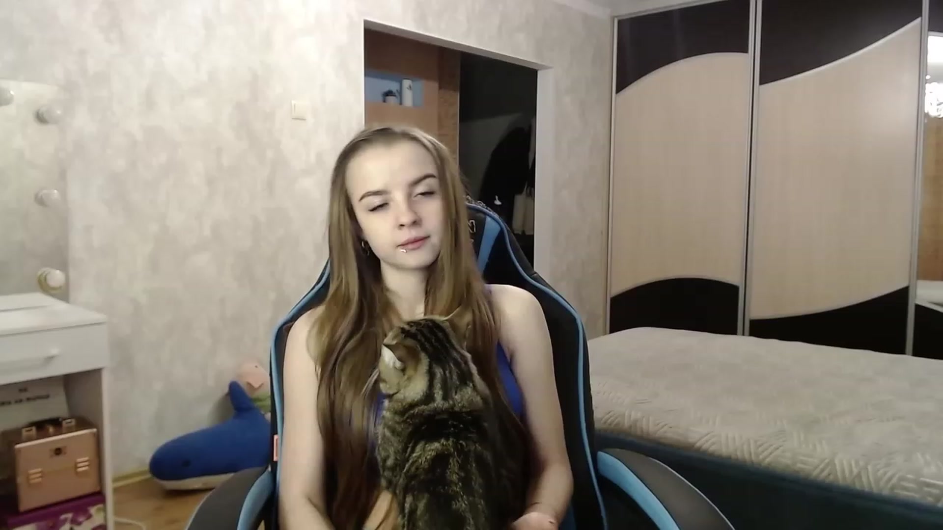 Gallery image thumbnail from Lio_noy's myfreecams stream on, 12/21/2023, 22:22 image 10 of 20