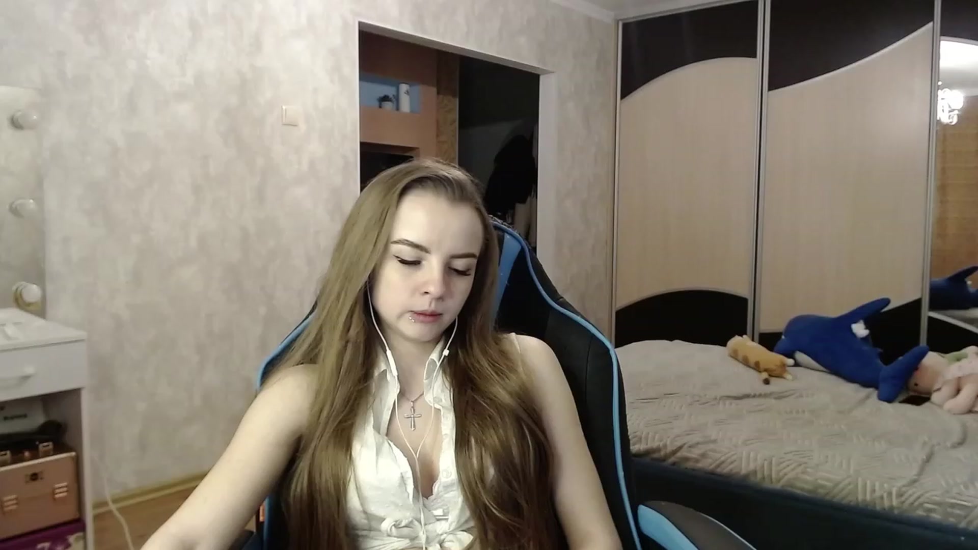 Gallery image thumbnail from Lio_noy's myfreecams stream on, 12/23/2023, 23:54 image 16 of 20
