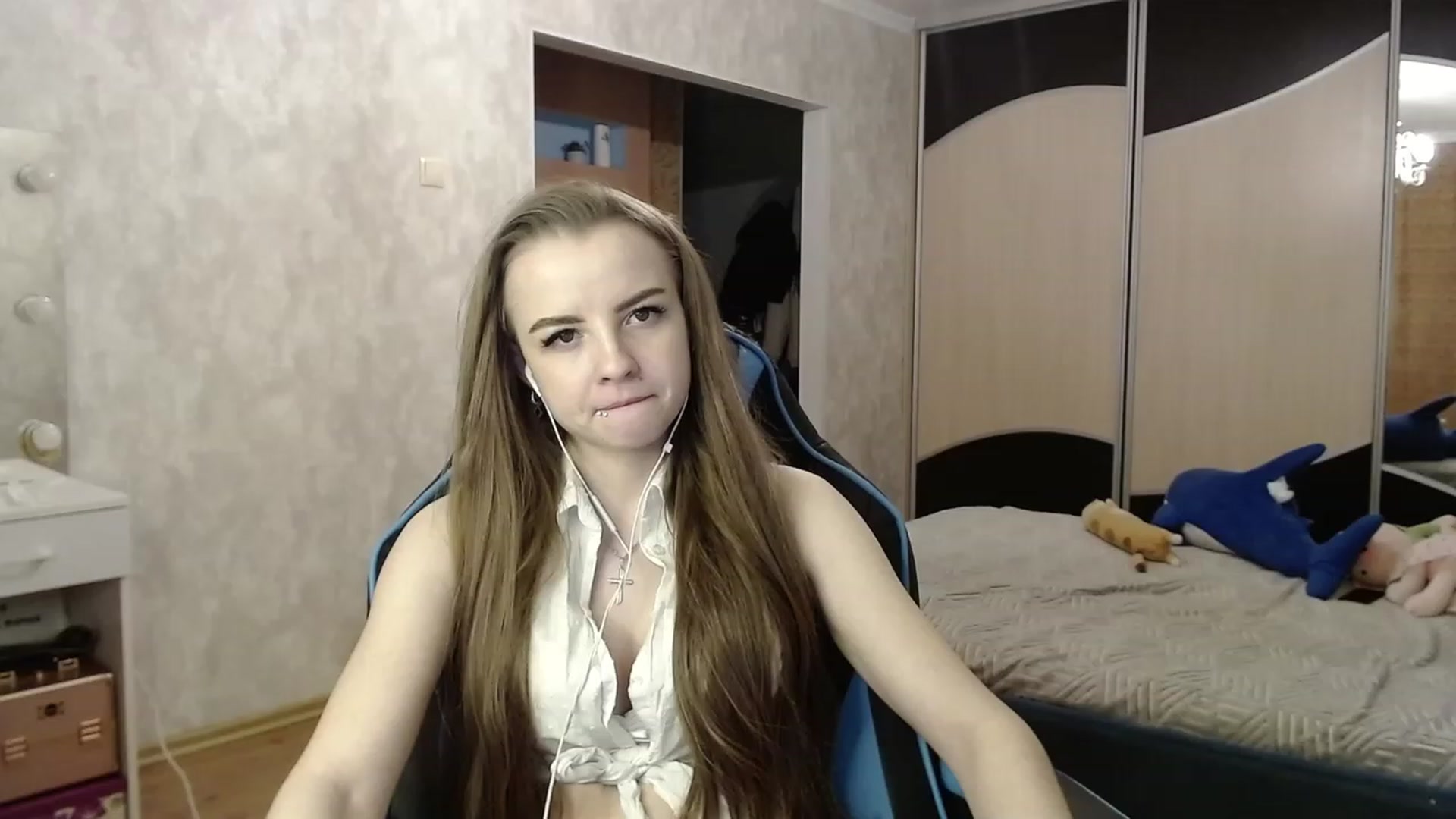 Gallery image thumbnail from Lio_noy's myfreecams stream on, 12/23/2023, 23:54 image 9 of 20