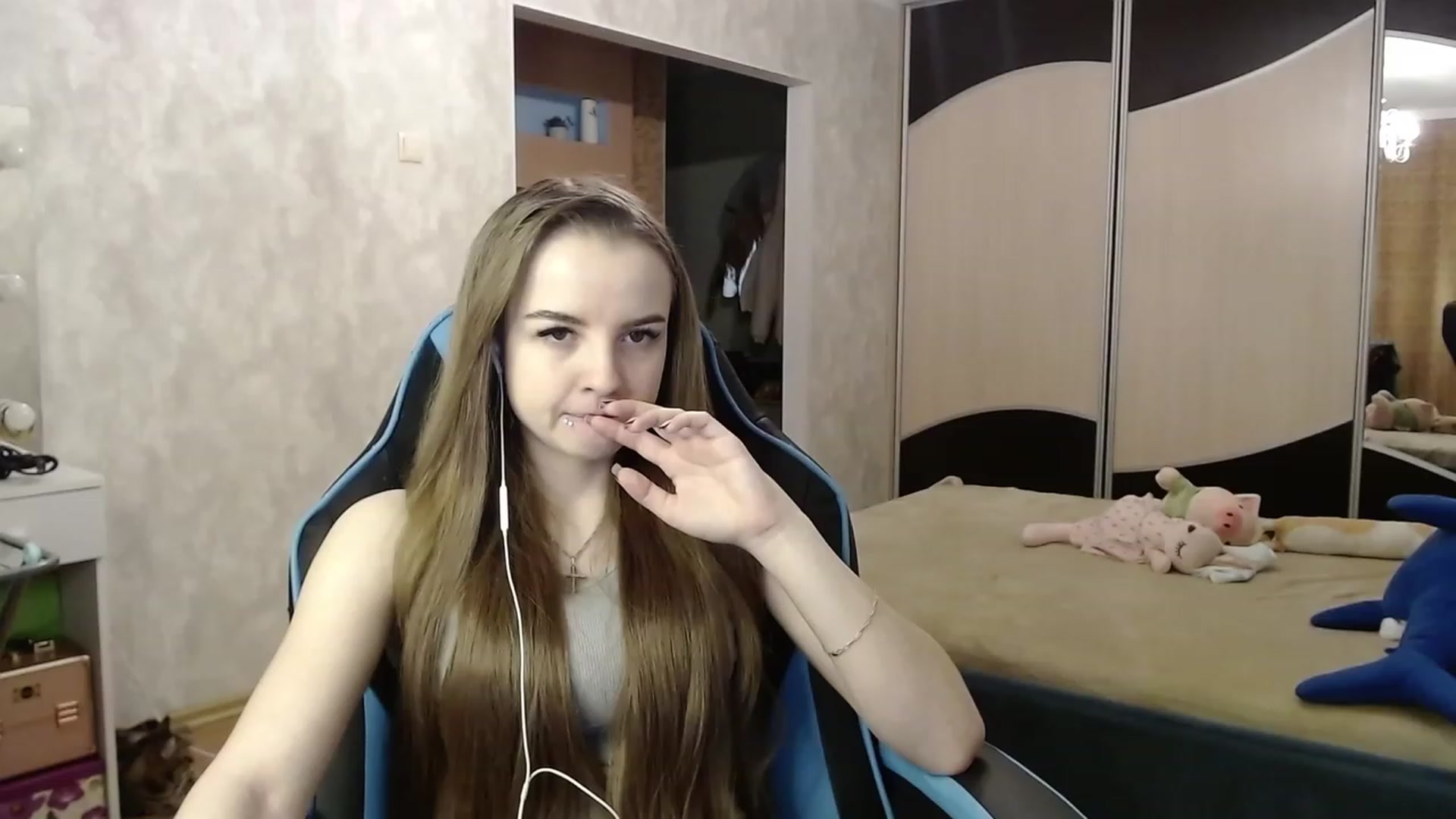 Gallery image thumbnail from Lio_noy's myfreecams stream on, 12/25/2023, 22:51 image 2 of 20
