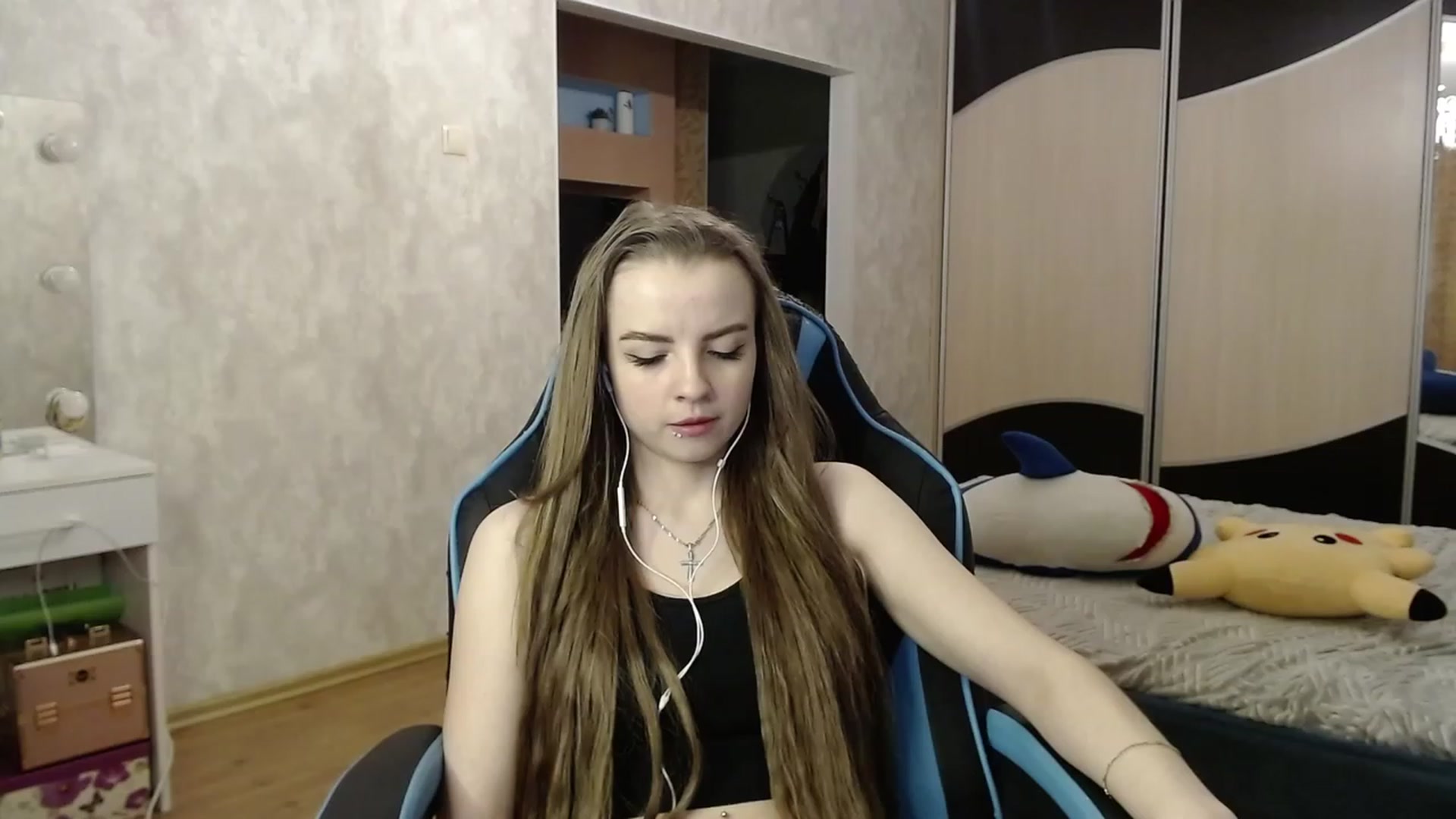 Gallery image thumbnail from Lio_noy's myfreecams stream on, 01/12/2024, 01:51 image 11 of 20