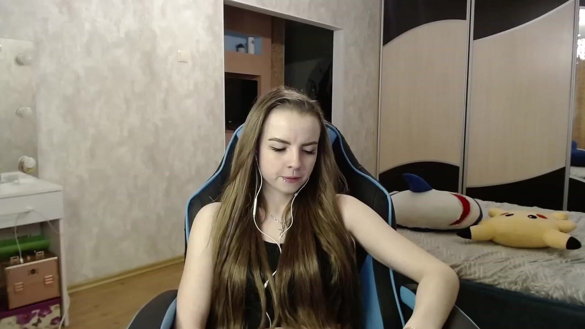 Gallery image thumbnail from Lio_noy's myfreecams stream on, 01/12/2024, 01:51 image 15 of 20