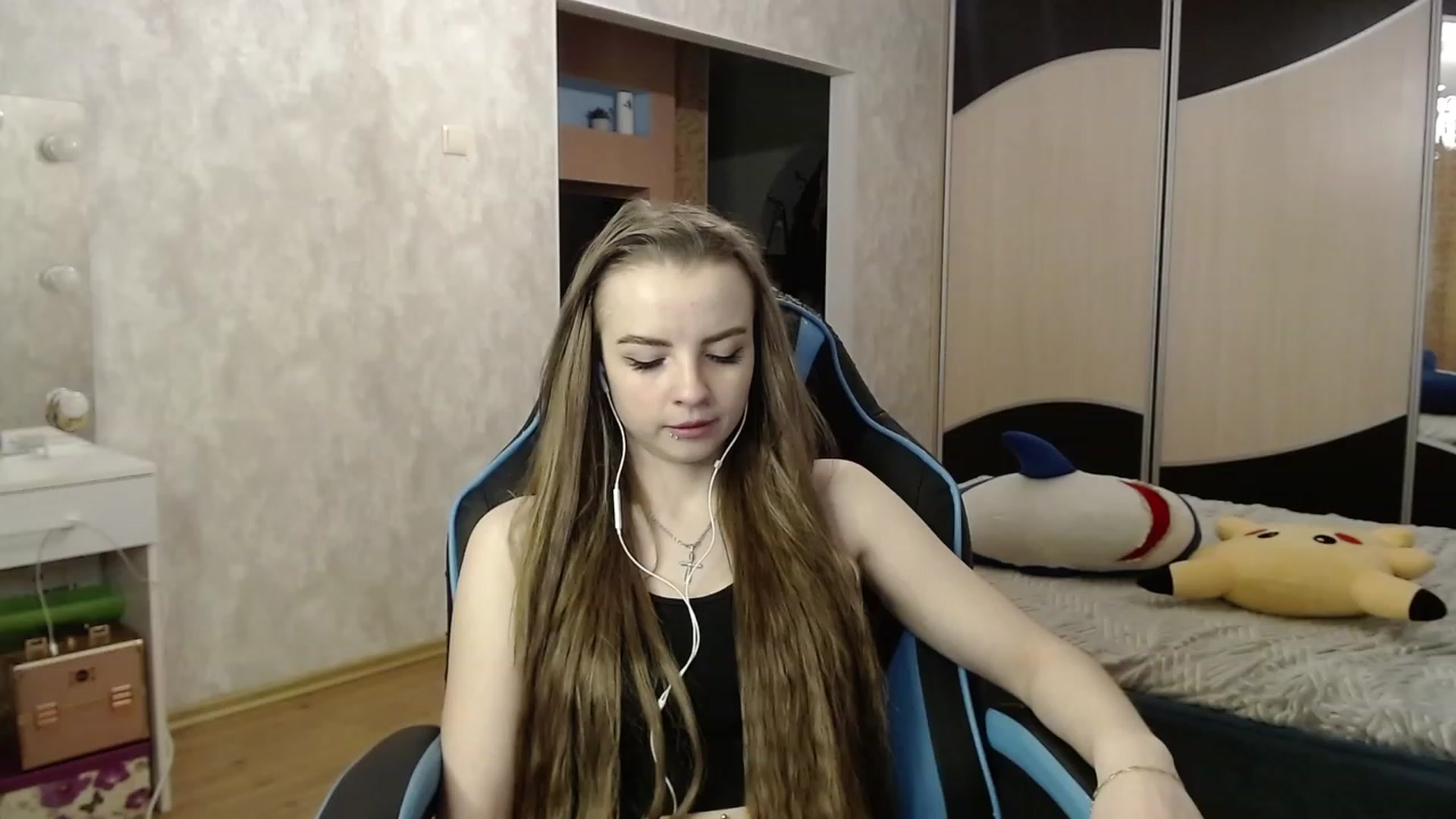 Gallery image thumbnail from Lio_noy's myfreecams stream on, 01/12/2024, 01:51 image 7 of 20