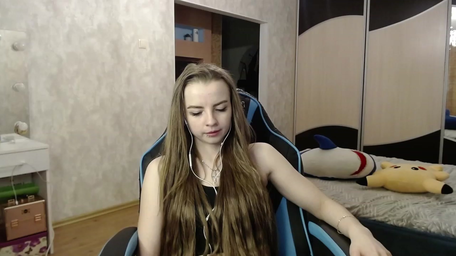 Gallery image thumbnail from Lio_noy's myfreecams stream on, 01/12/2024, 01:51 image 5 of 20