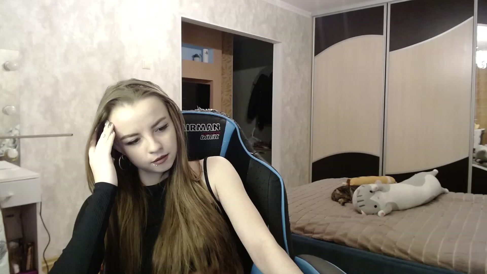 Gallery image thumbnail from Lio_noy's myfreecams stream on, 01/21/2024, 24:24 image 19 of 20