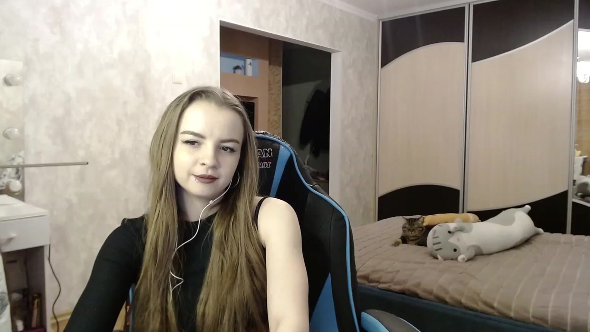 Gallery image thumbnail from Lio_noy's myfreecams stream on, 01/21/2024, 24:24 image 15 of 20